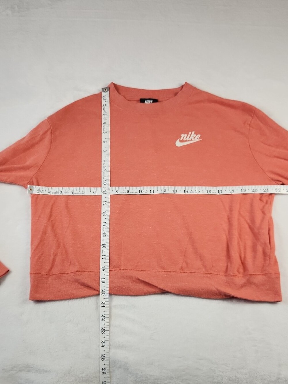 Nike Cropped Crew Neck Long Sleeve T-Shirt Women's Size M Coral Pink / Orange - Picture 6 of 8